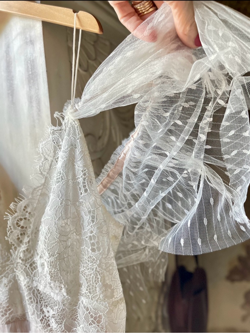 Watters Tiered Lace & Swiss Dot Wedding Dress, Custom Tulle Flutter Sleeves, 8 - Picture 14 of 15